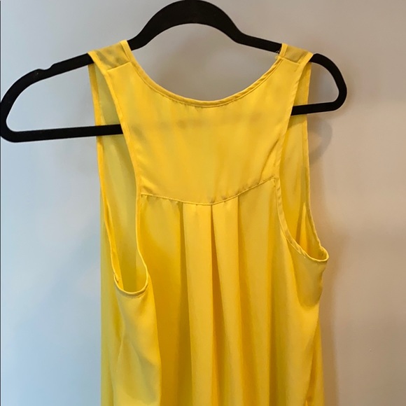 Yellow high-low blouse. - Picture 4 of 4
